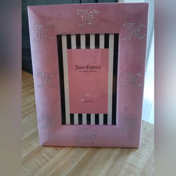 Juicy Couture NWT Pale Pink JC Bling Logo 4 × 6 Photo Frame - Picture 1 of 1